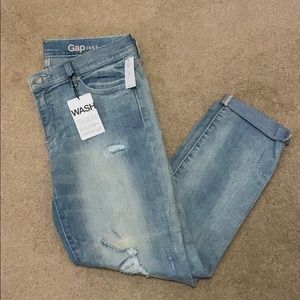 Women’s Gap Girlfriend Destructed Light Wash Jeans